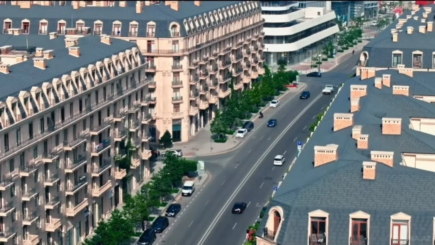 Satılır obyekt 300 m²