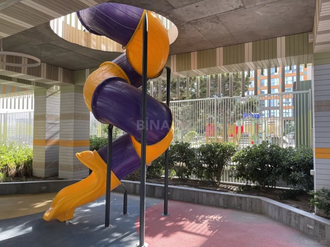 Satılır 3 otaqlı mənzil 206 m²