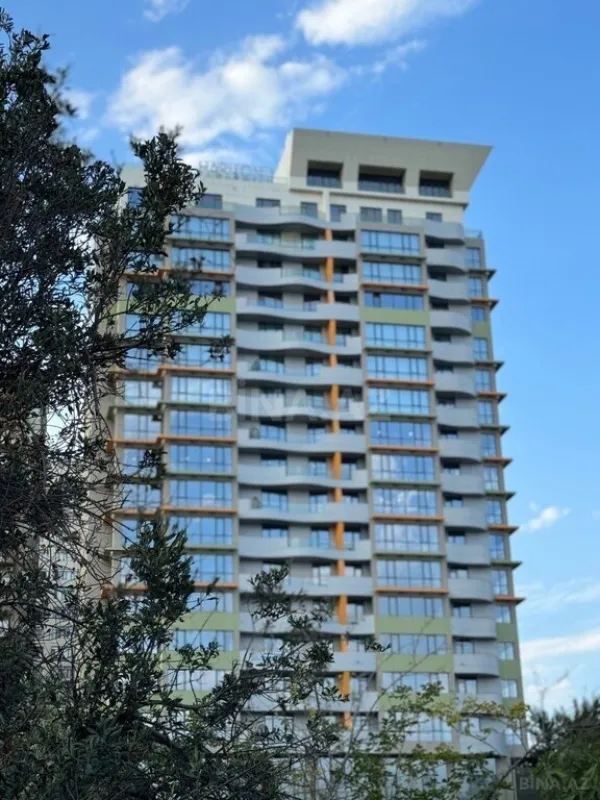 Satılır 3 otaqlı mənzil 206 m²