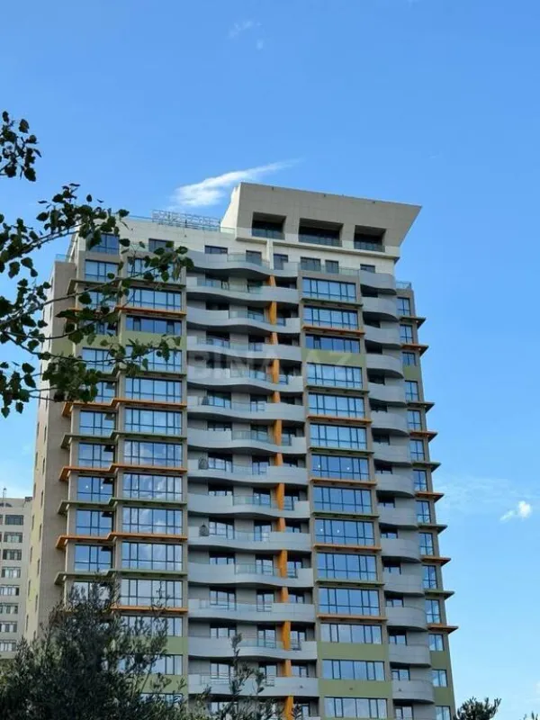 Satılır 3 otaqlı mənzil 206 m²