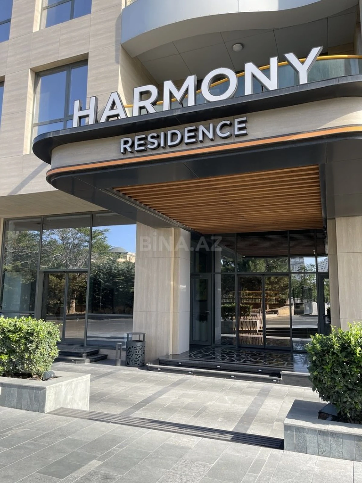 Satılır 3 otaqlı mənzil 206 m²