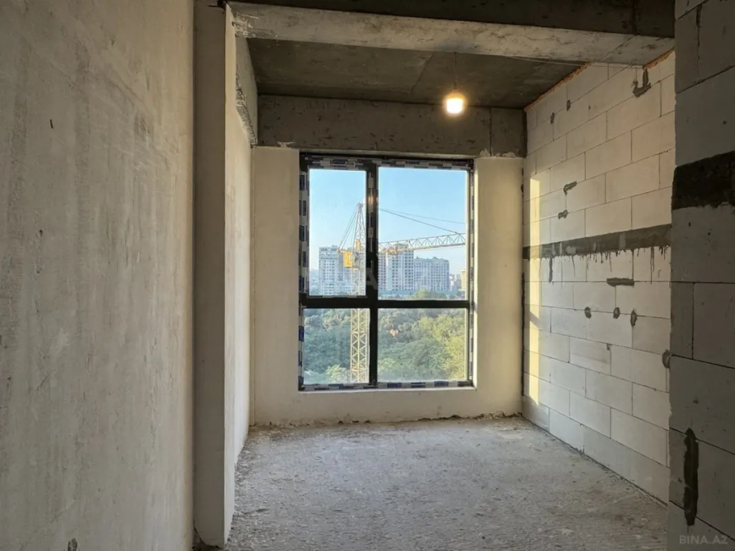 Satılır 3 otaqlı mənzil 206 m²