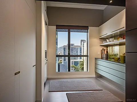 Satılır 3 otaqlı mənzil 206 m²