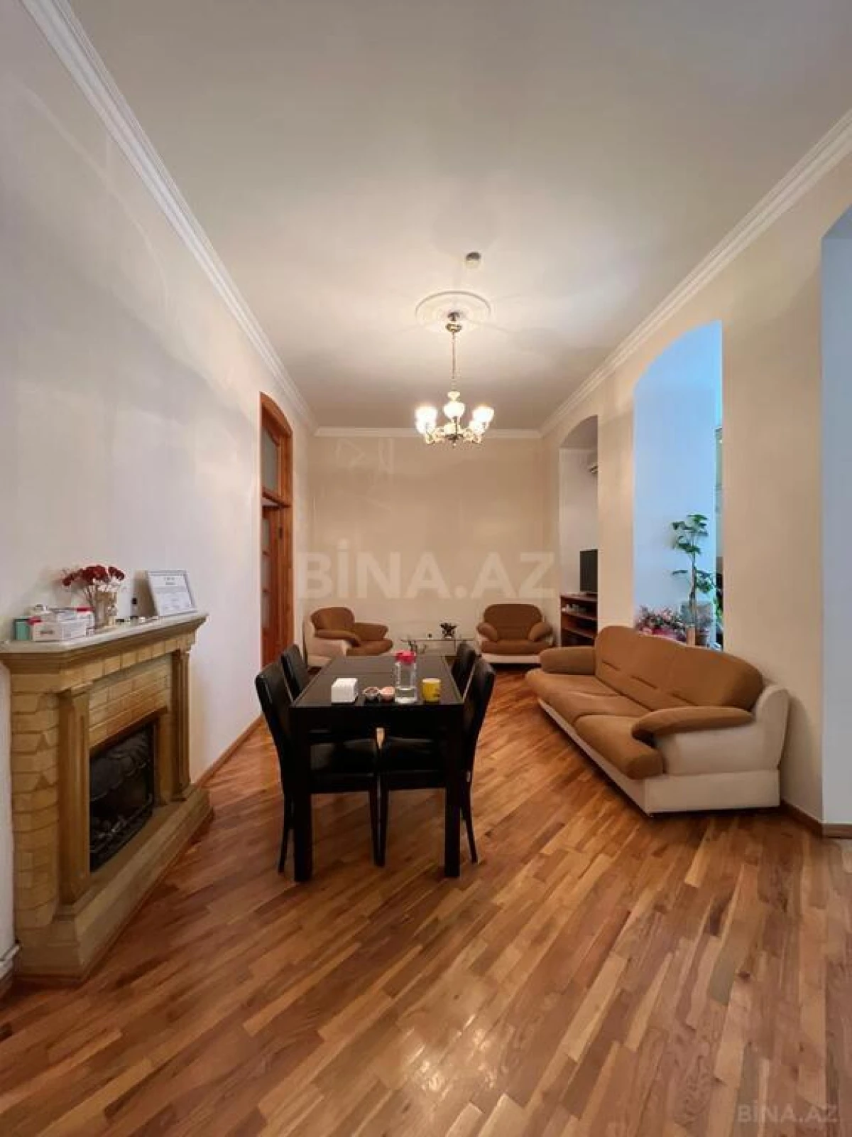 Satılır 4 otaqlı mənzil 110 m²