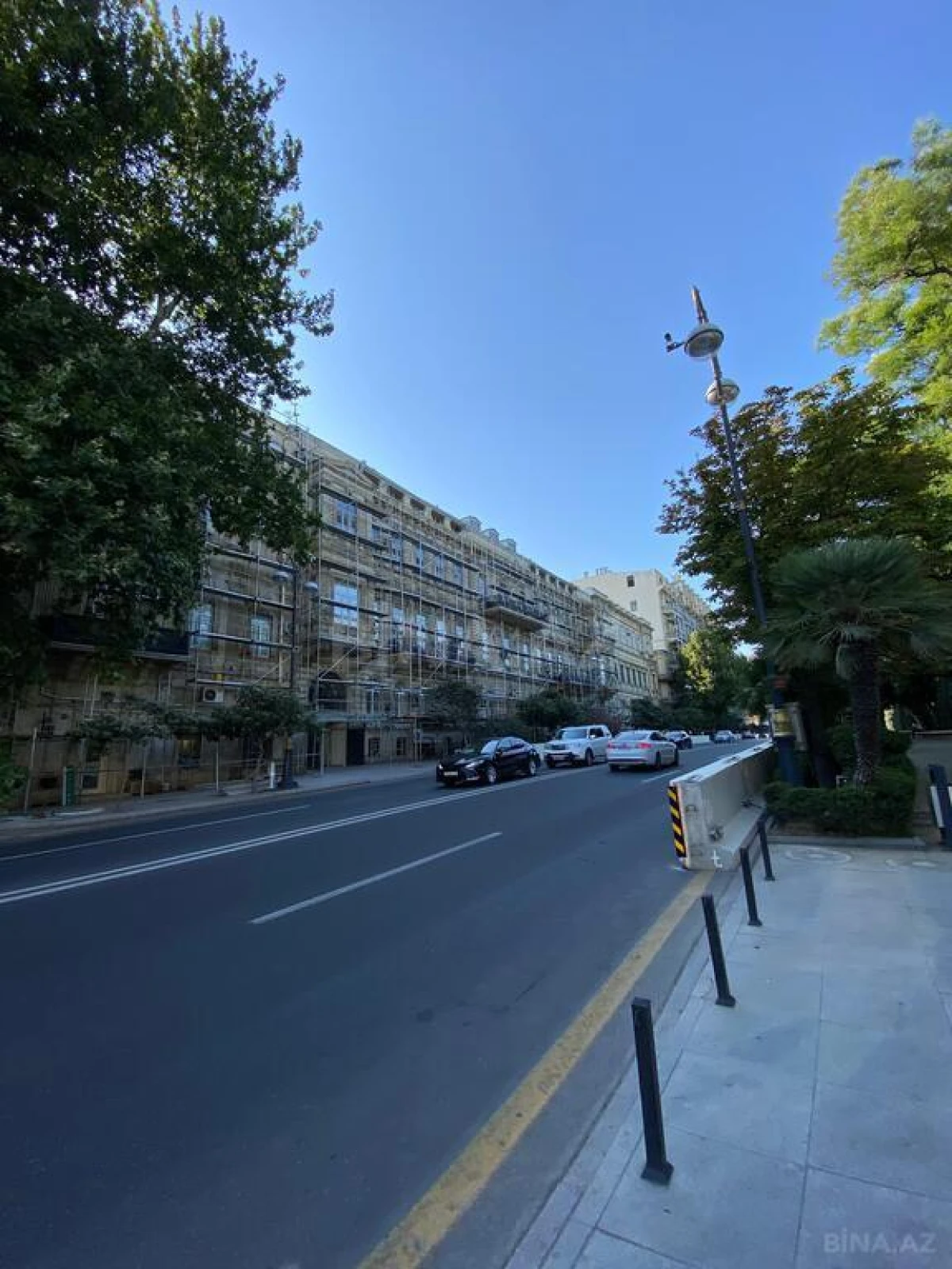 Satılır 4 otaqlı mənzil 110 m²