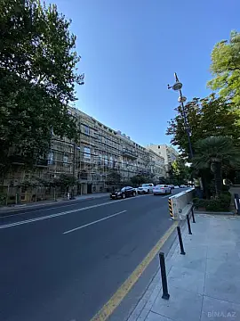 Satılır 4 otaqlı mənzil 110 m²