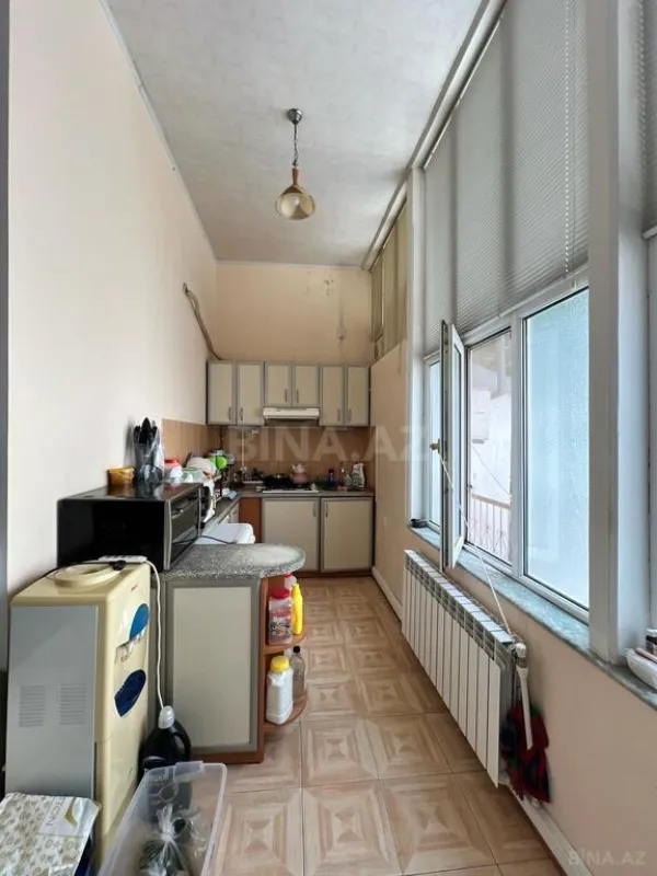 Satılır 4 otaqlı mənzil 110 m²