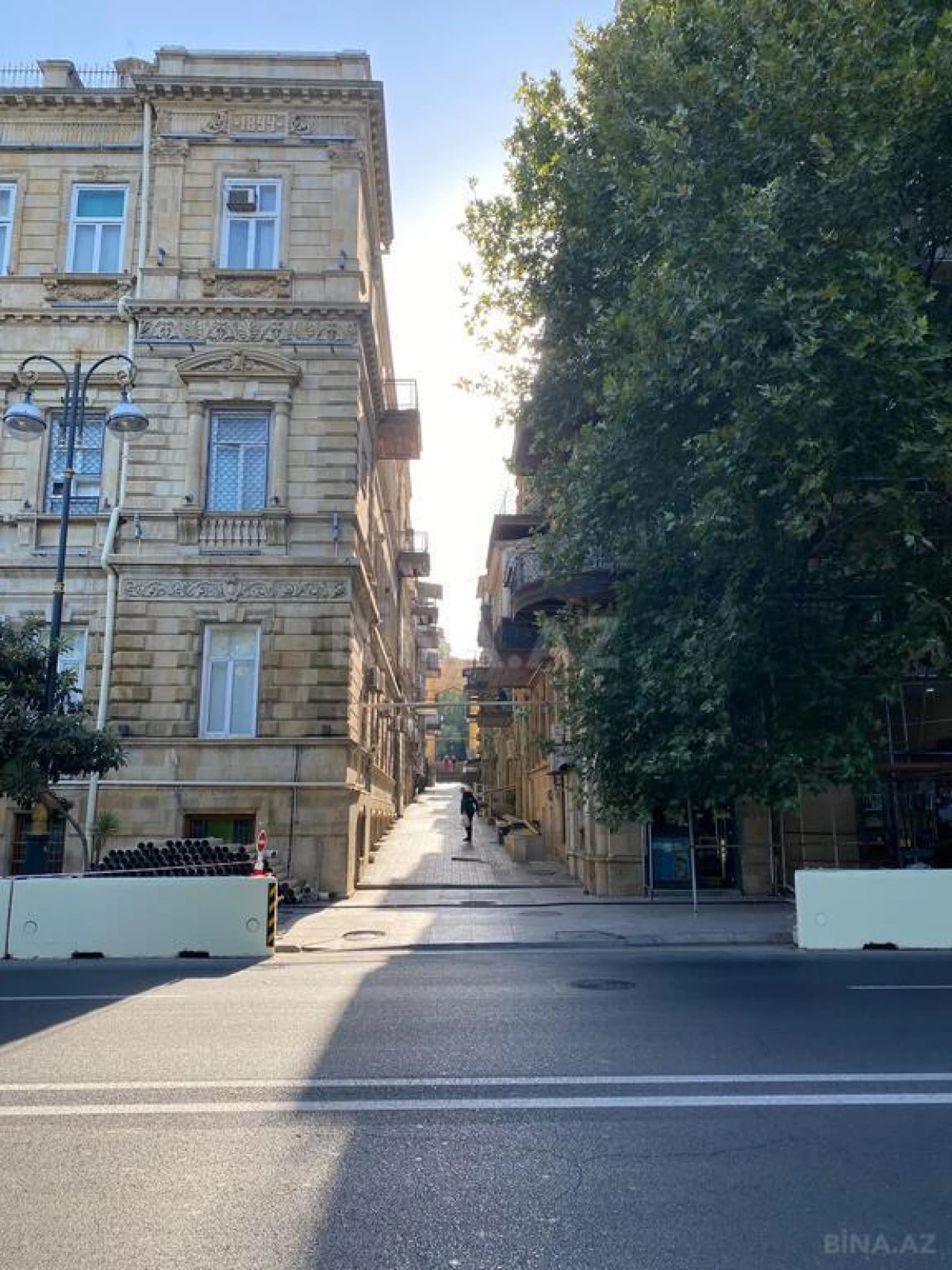 Satılır 4 otaqlı mənzil 110 m²