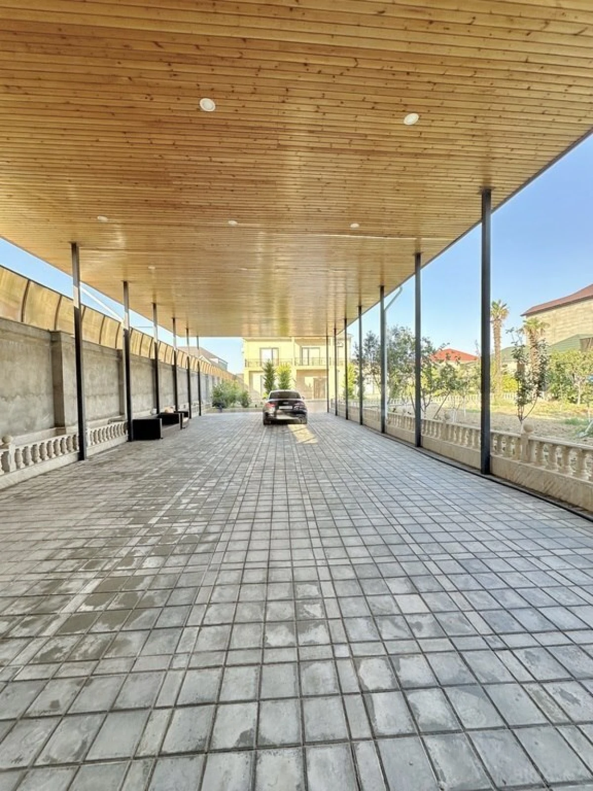 Satılır 5 otaqlı həyət evi 320 m²