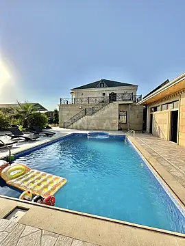 Satılır 5 otaqlı həyət evi 320 m²