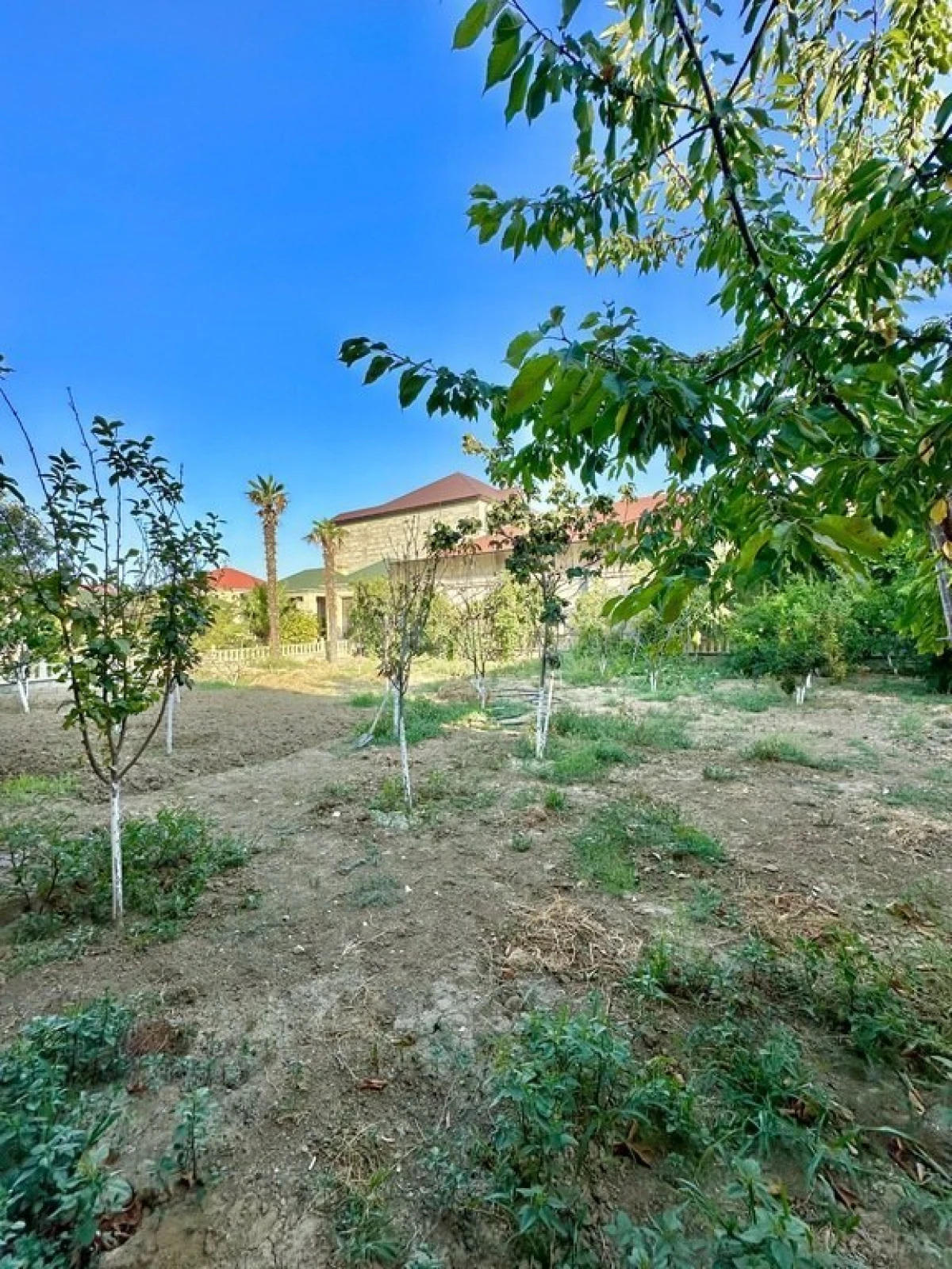 Satılır 5 otaqlı həyət evi 320 m²