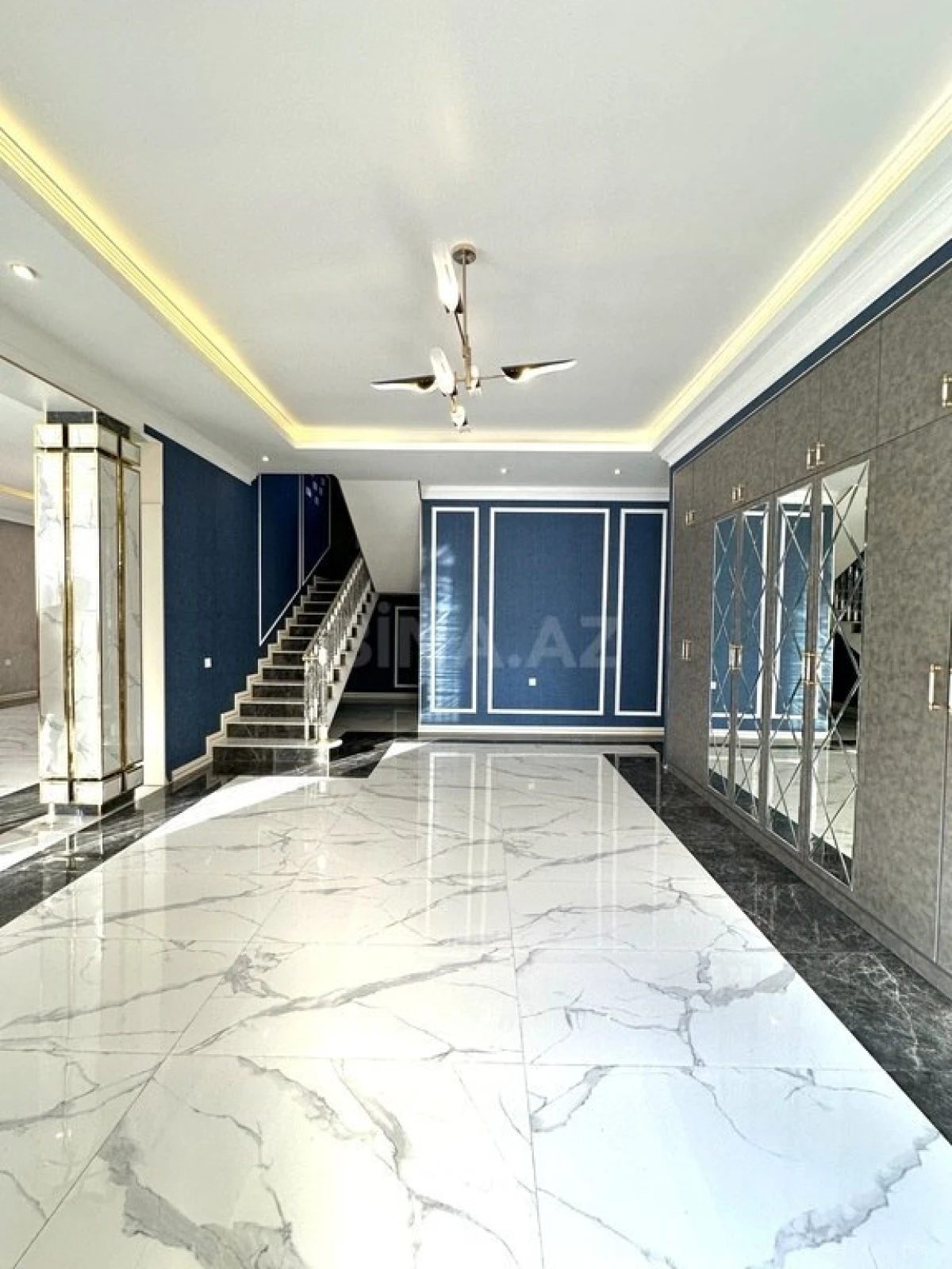 Satılır 5 otaqlı həyət evi 320 m²