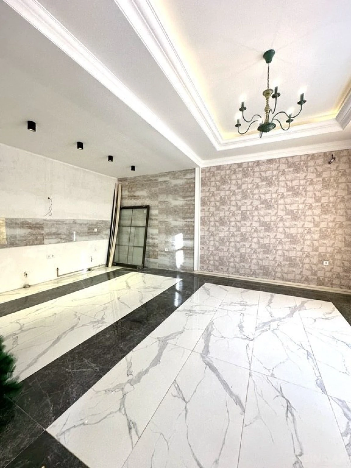 Satılır 5 otaqlı həyət evi 320 m²