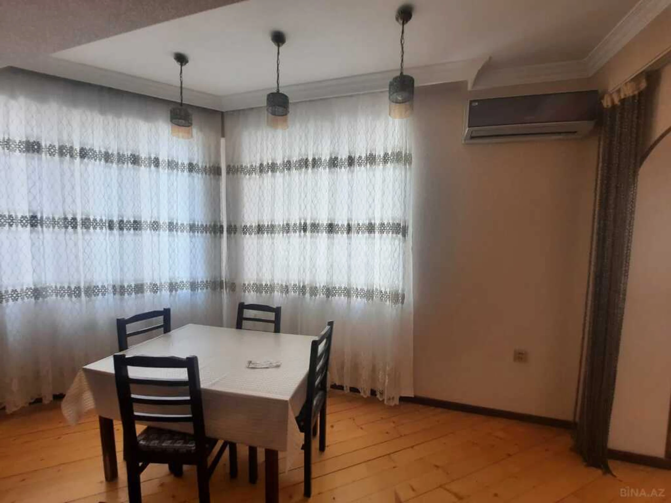 Kirayə verilir 2 otaqlı mənzil 60 m²