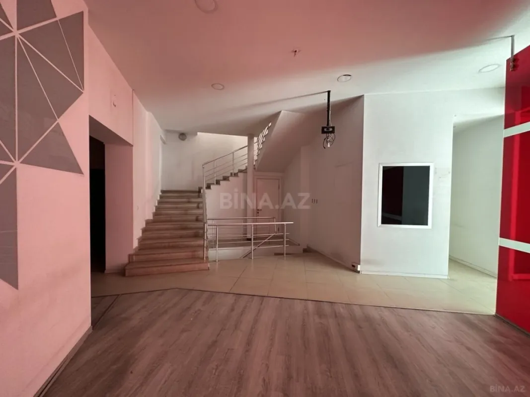 Kirayə verilir obyekt 380 m²