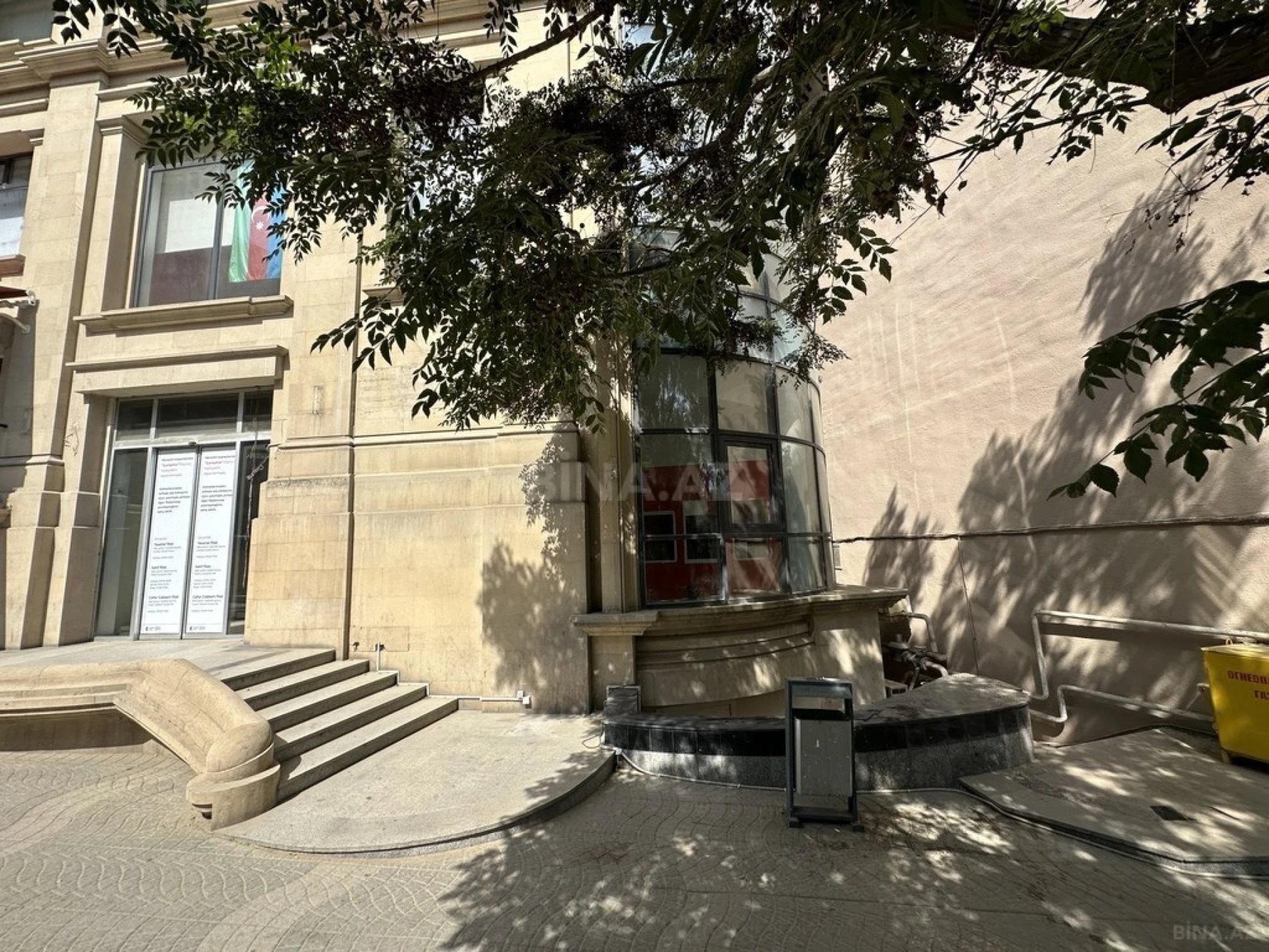 Kirayə verilir obyekt 380 m²