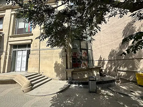 Kirayə verilir obyekt 380 m²