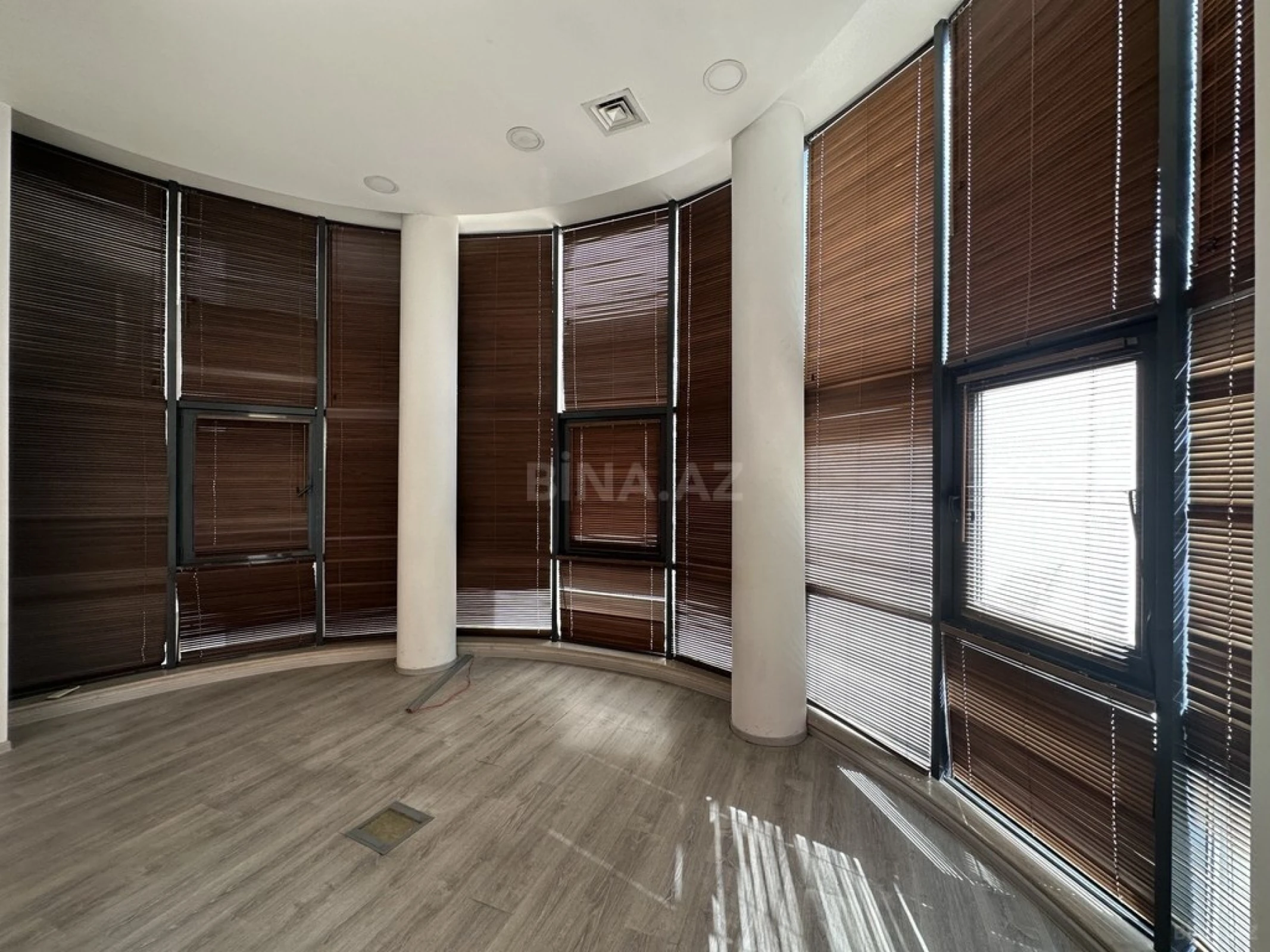 Kirayə verilir obyekt 380 m²