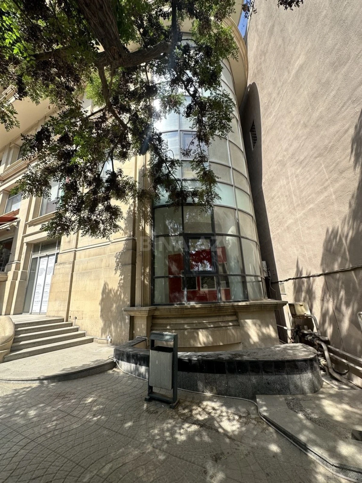 Kirayə verilir obyekt 380 m²