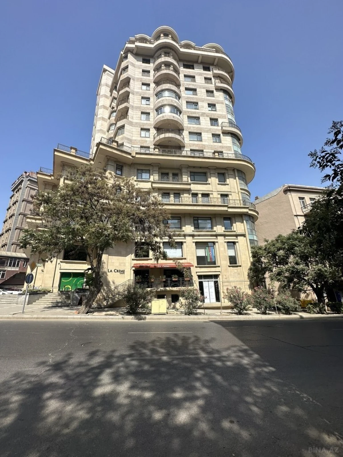 Kirayə verilir obyekt 380 m²