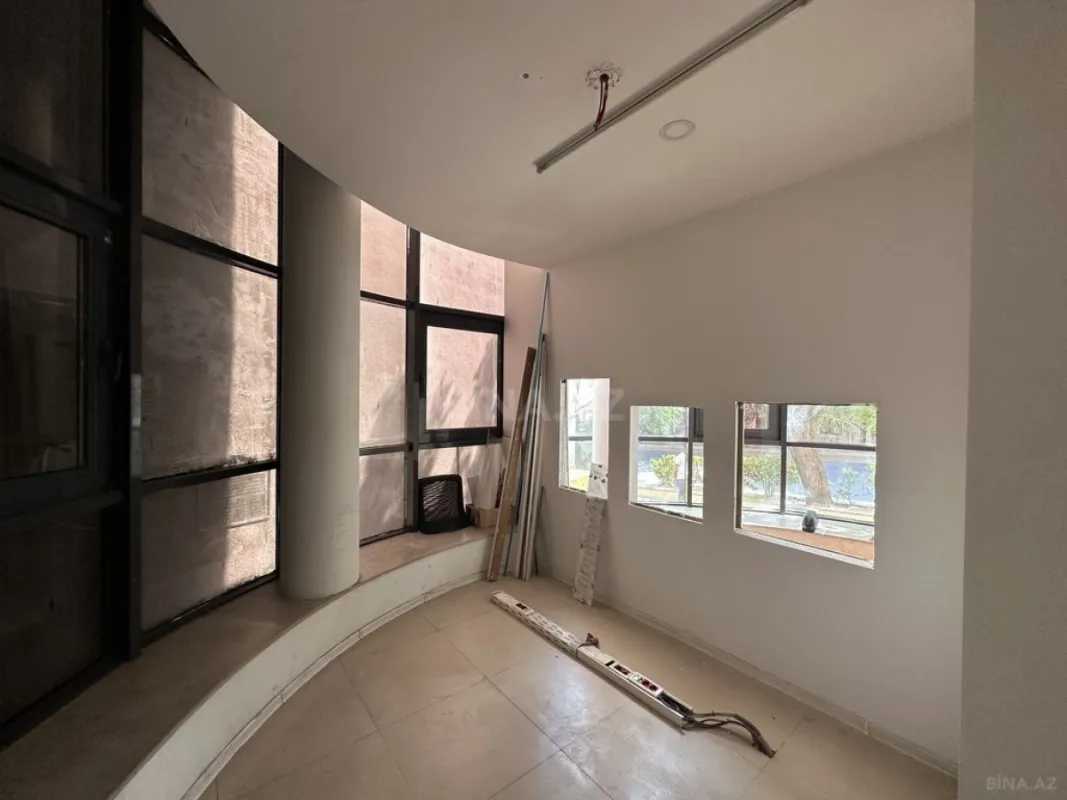 Kirayə verilir obyekt 380 m²