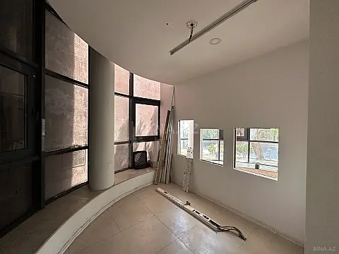 Kirayə verilir obyekt 380 m²