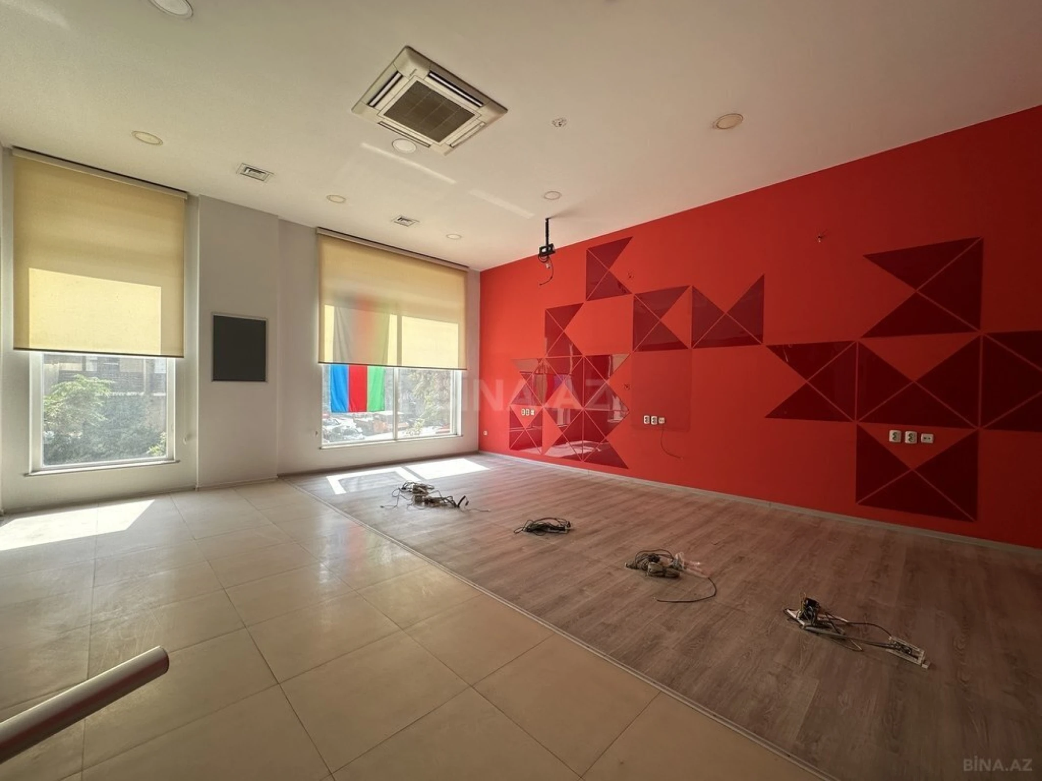 Kirayə verilir obyekt 380 m²