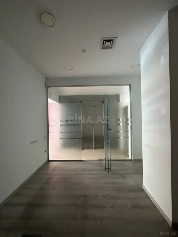 Kirayə verilir obyekt 380 m²