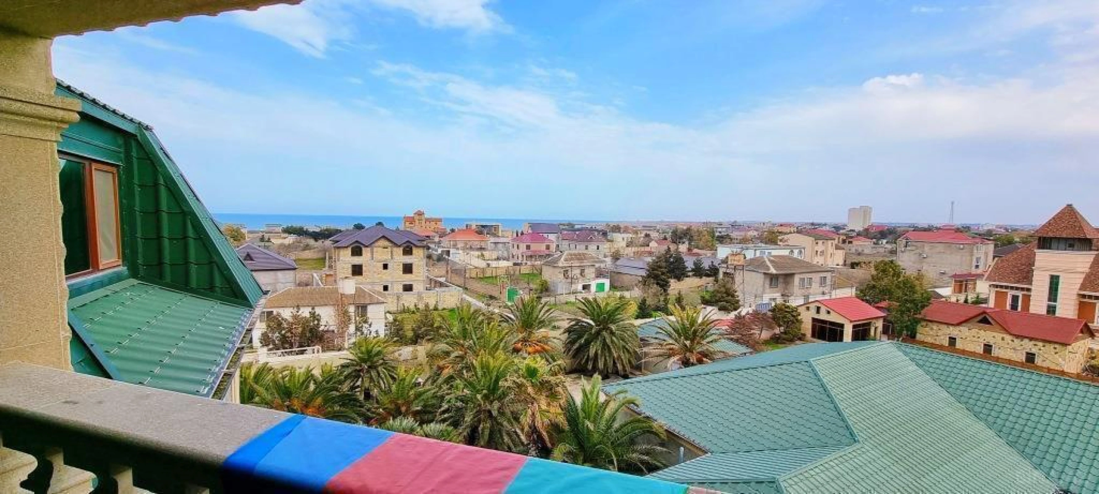 Kirayə verilir 9 otaqlı həyət evi 850 m²