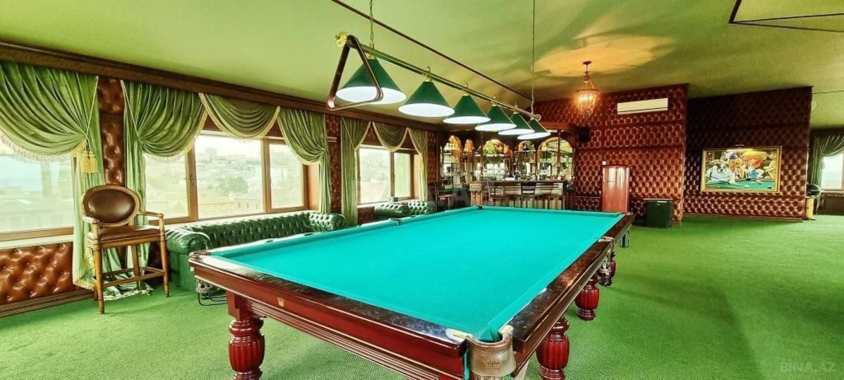 Kirayə verilir 9 otaqlı həyət evi 850 m²