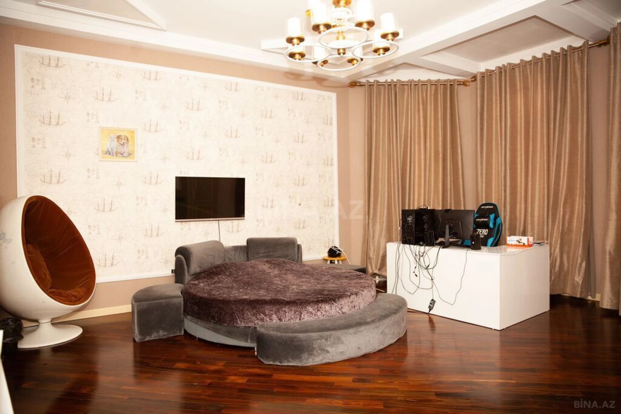 Satılır 10 otaqlı həyət evi 1500 m²