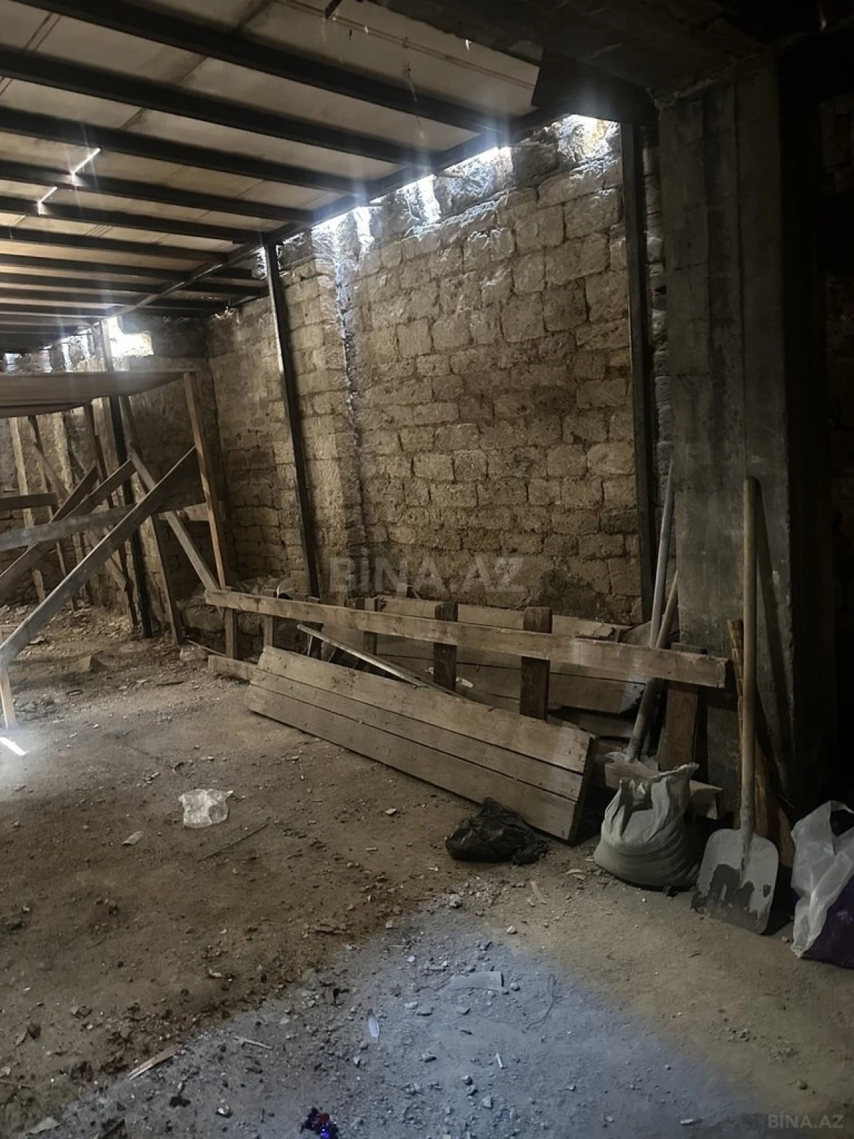 Satılır obyekt 500 m²