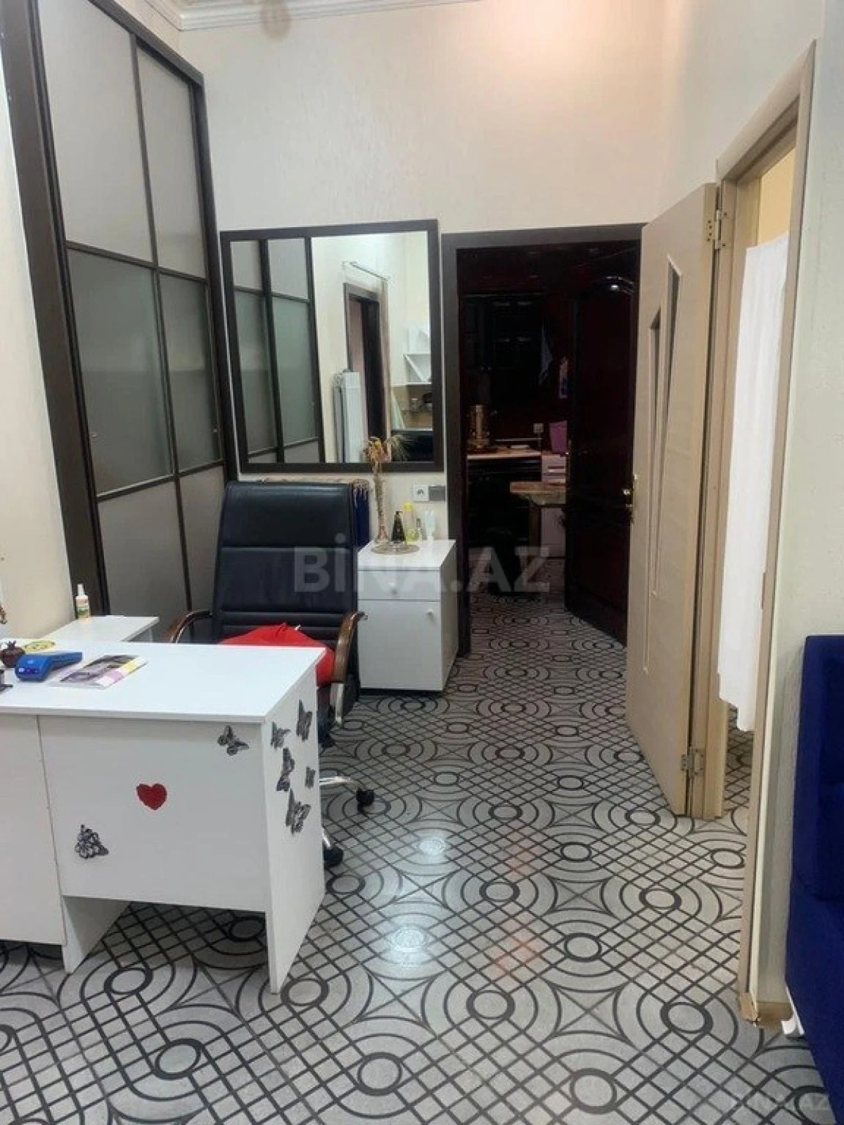 Satılır obyekt 500 m²