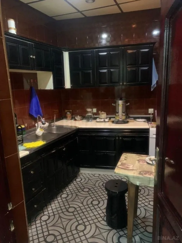 Satılır obyekt 500 m²