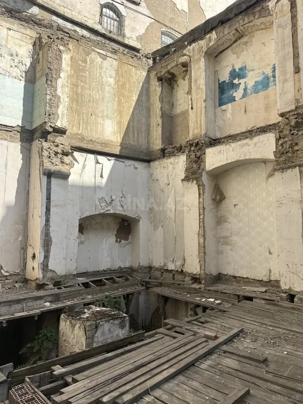 Satılır obyekt 500 m²