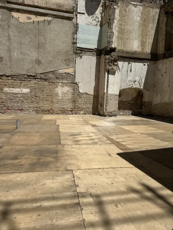 Satılır obyekt 500 m²