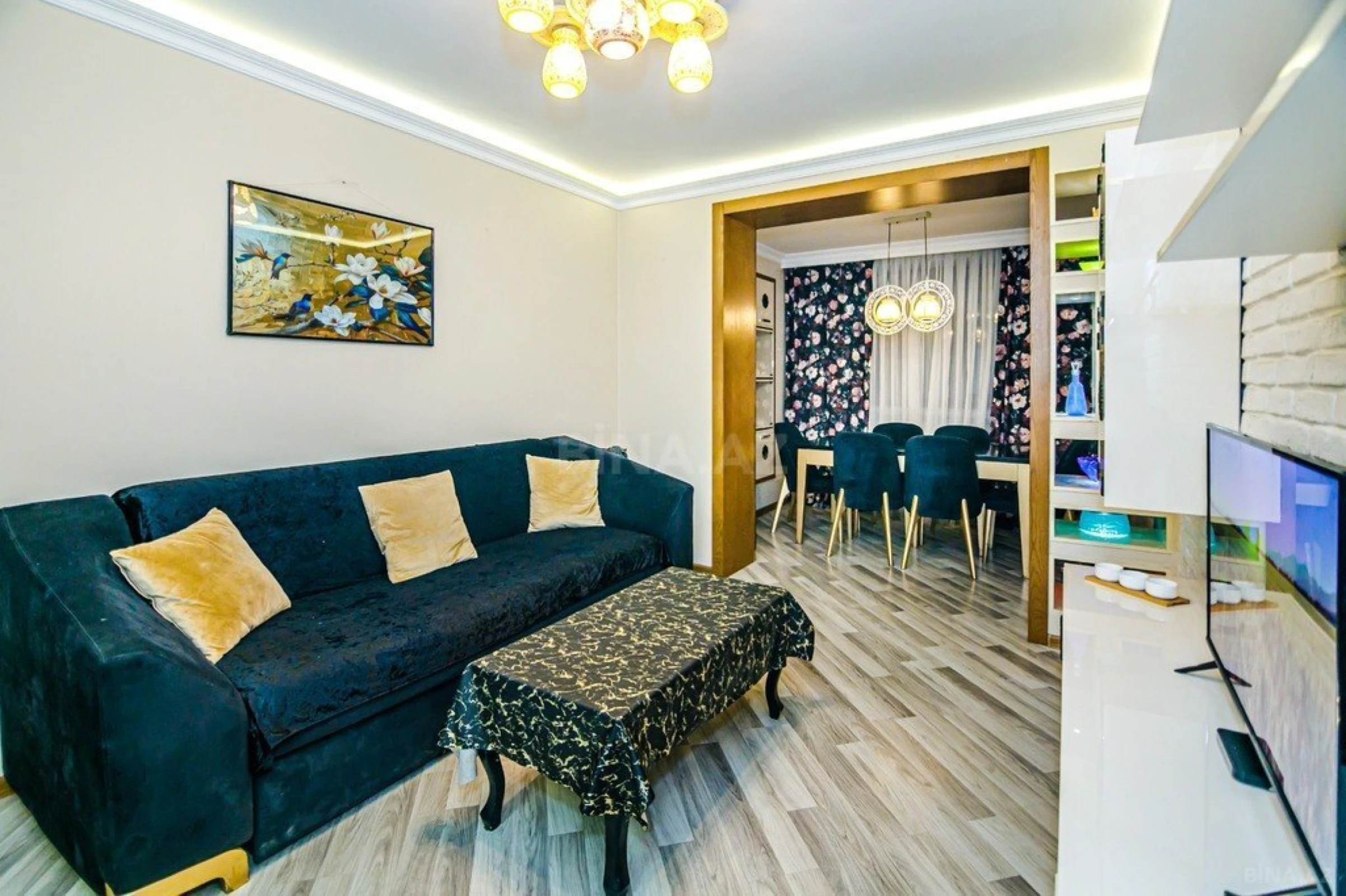 Kirayə verilir 2 otaqlı mənzil 60 m²