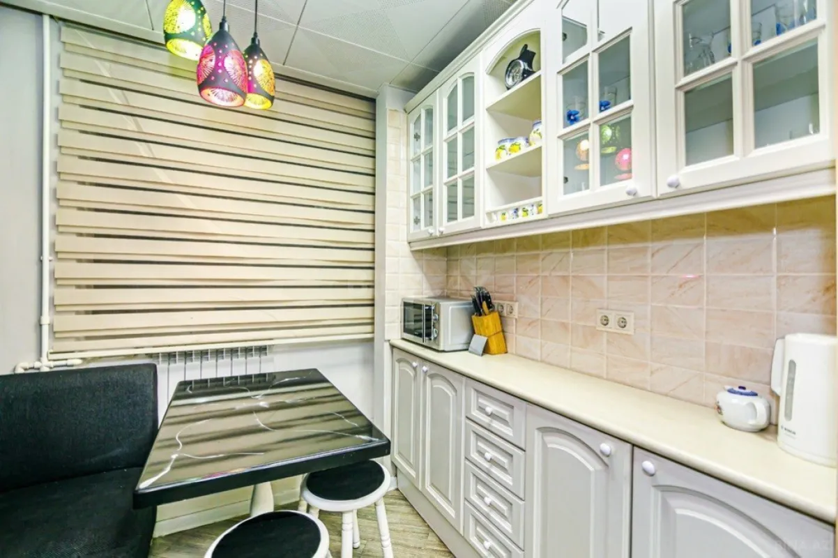Kirayə verilir 2 otaqlı mənzil 60 m²