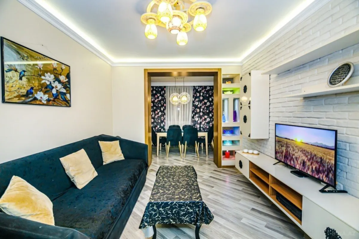 Kirayə verilir 2 otaqlı mənzil 60 m²
