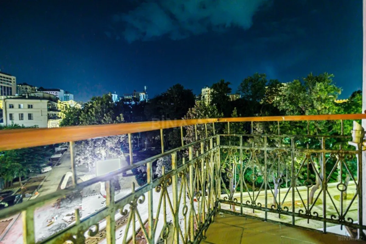 Kirayə verilir 4 otaqlı mənzil 110 m²