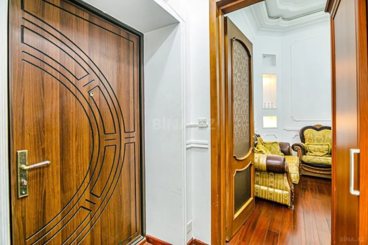 Kirayə verilir 4 otaqlı mənzil 110 m²