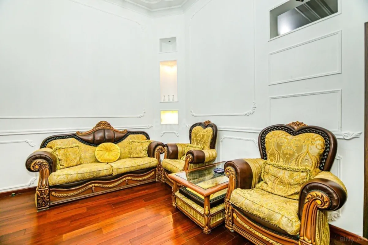 Kirayə verilir 4 otaqlı mənzil 110 m²