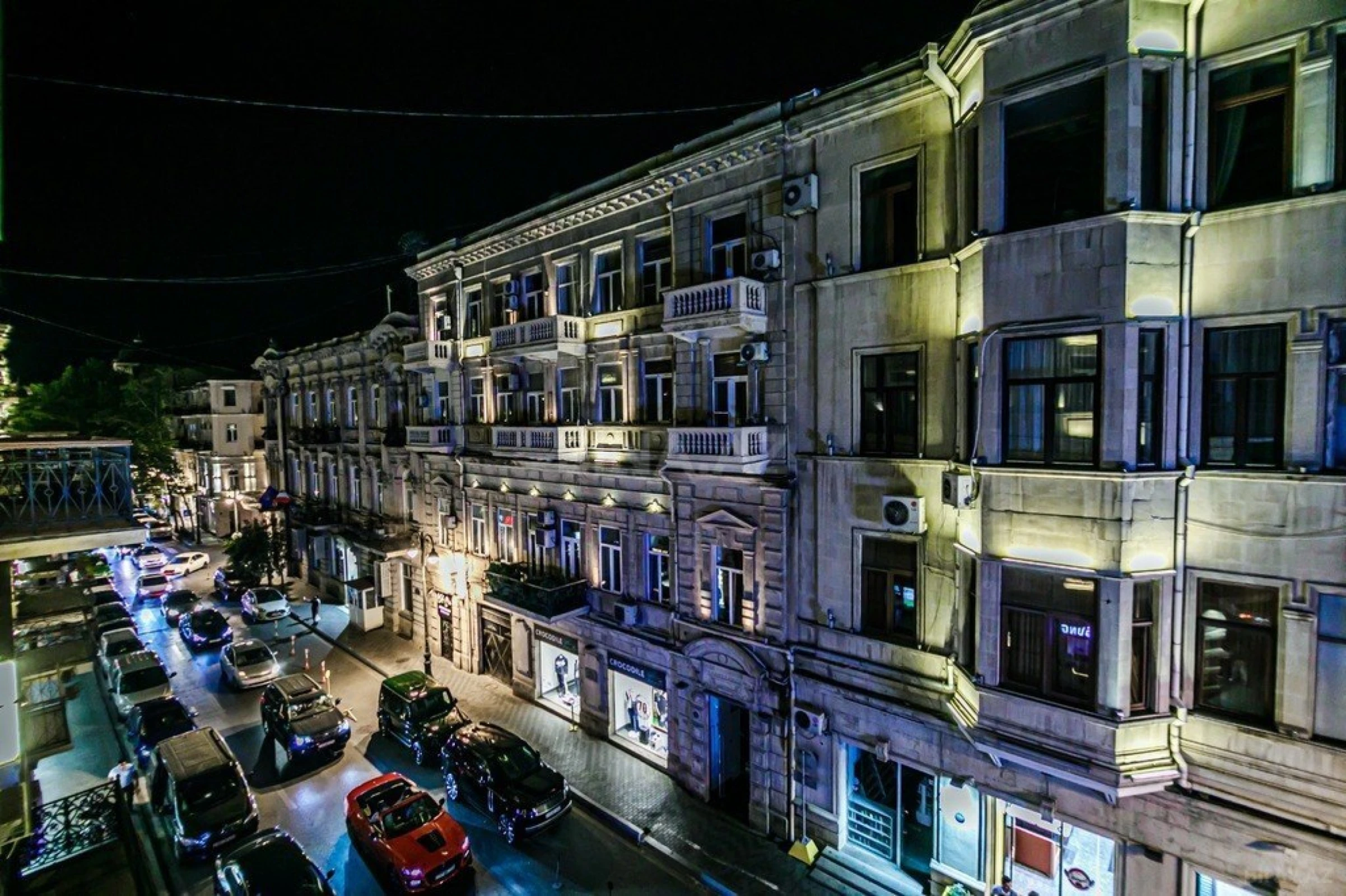 Kirayə verilir 4 otaqlı mənzil 110 m²