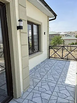 Satılır 5 otaqlı həyət evi 200 m²