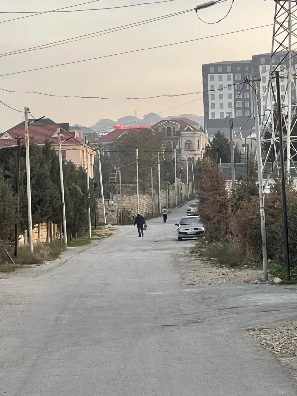 Satılır 5 otaqlı həyət evi 200 m²