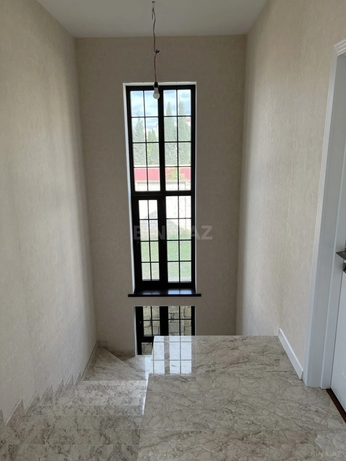 Satılır 5 otaqlı həyət evi 200 m²