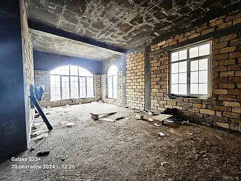 Satılır 6 otaqlı həyət evi 420 m²