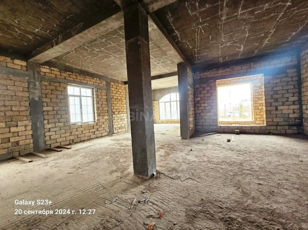 Satılır 6 otaqlı həyət evi 420 m²