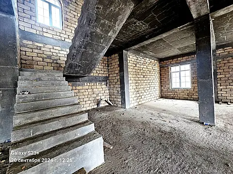 Satılır 6 otaqlı həyət evi 420 m²