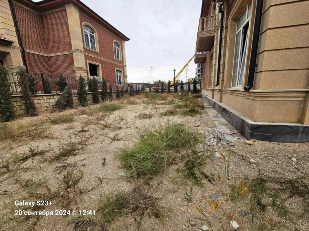 Satılır 5 otaqlı həyət evi 310 m²